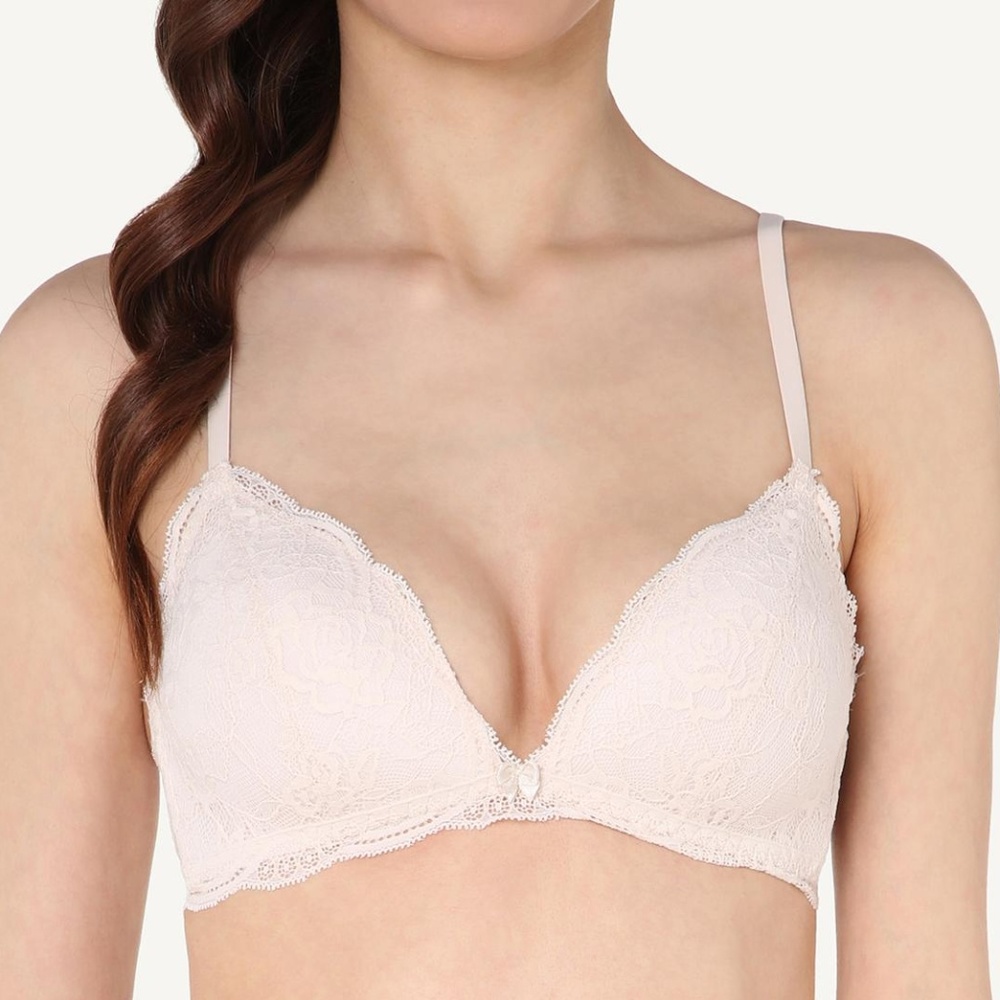 nwt intimissimi nude lacy bra 34C